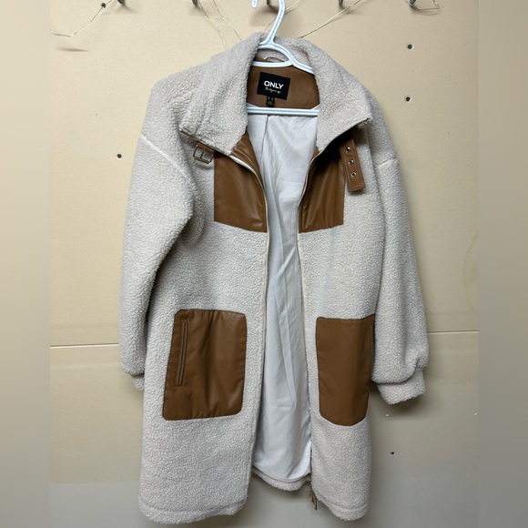 JACKET | Women’s Only long sherpa jacket size XS (fits up to a medium) - Picture 4 of 6